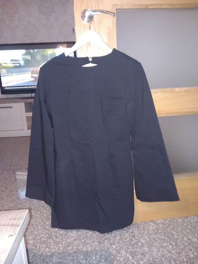 Vestido negro espalda abierta