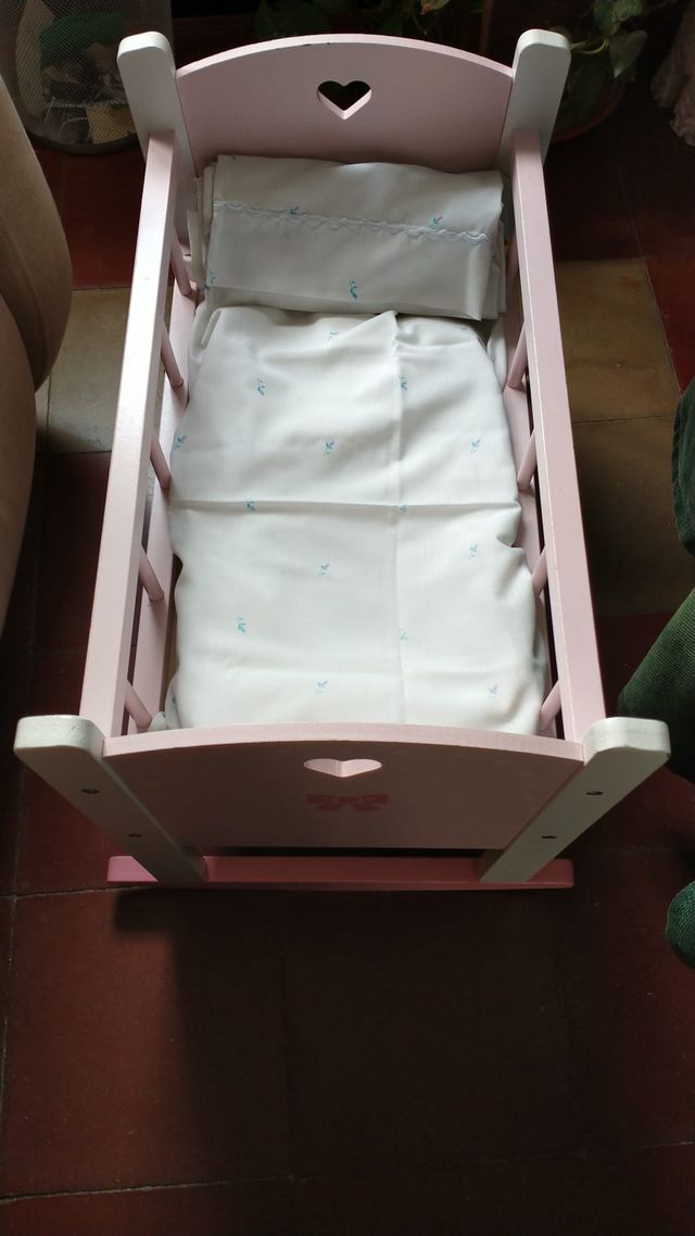 Cuna de juguete