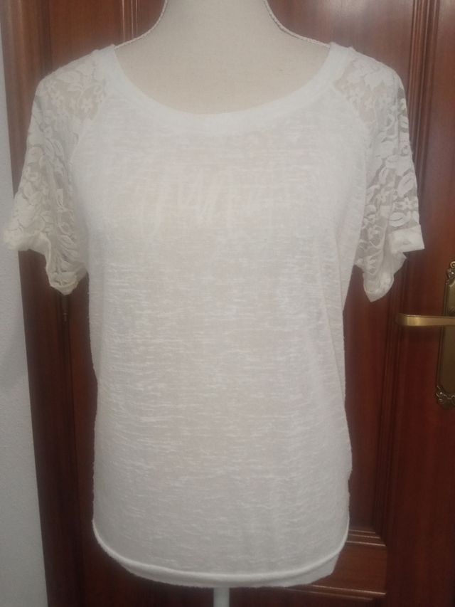 Camiseta de encaje