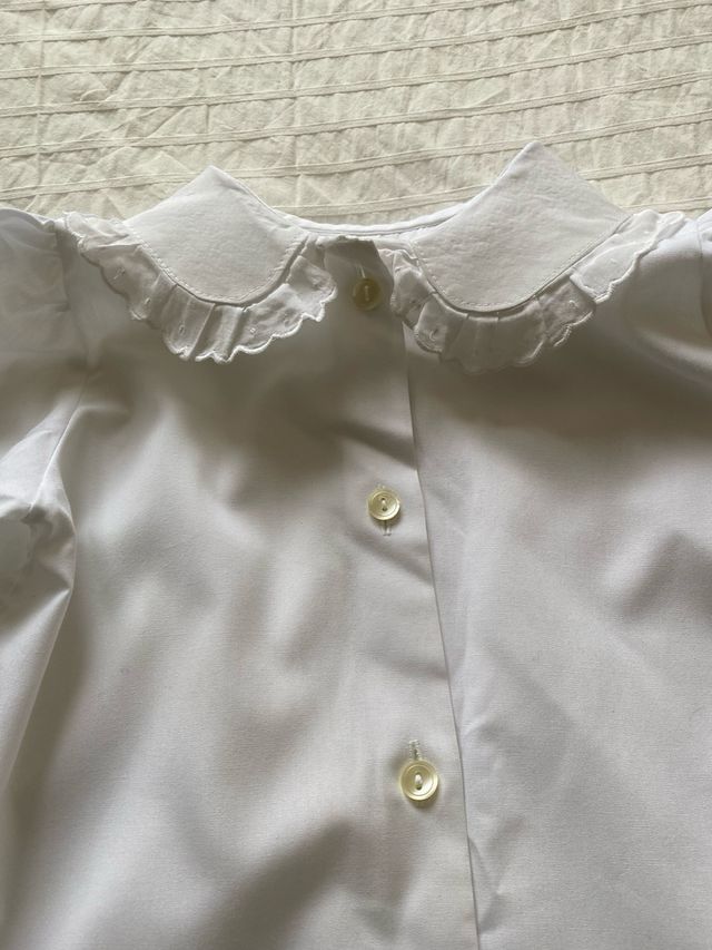 Camisa con cuello Peter Pan