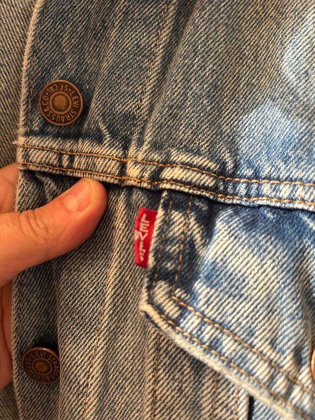 Cazadora de chica levis vaquera