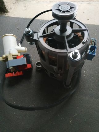 MOTOR y BOMBA de agua BALAY