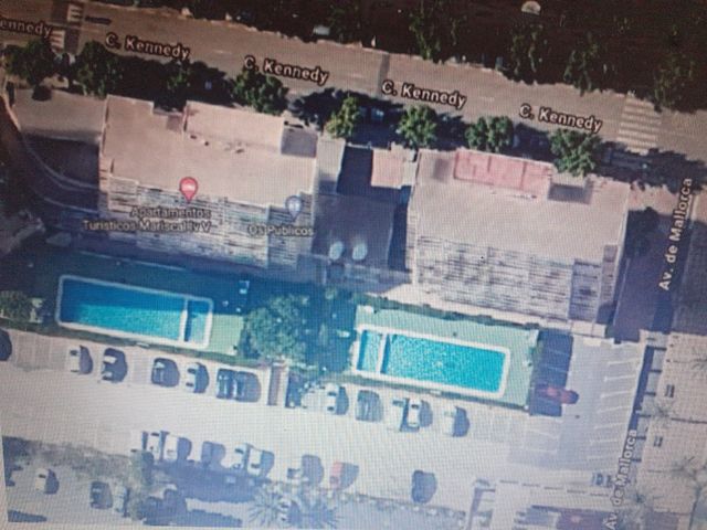 Benidorm 2 hab. con piscina y parking. Levante