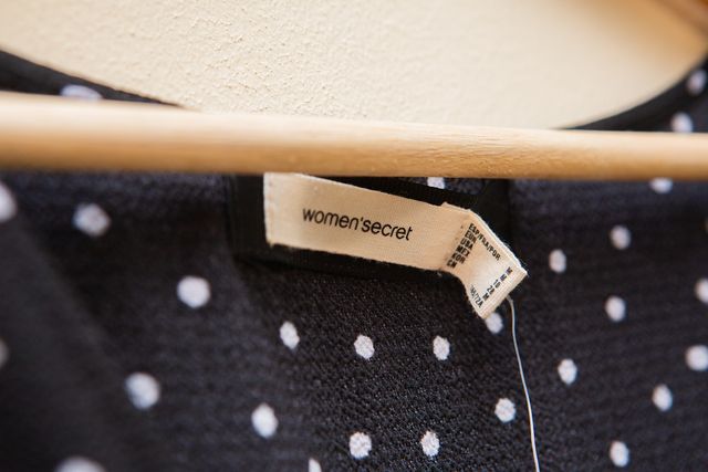 Mono de lunares en color negro de Women'secret