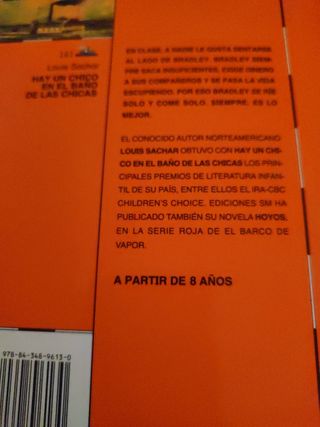 Hay un chico en el baño de las chicas