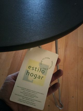 Mesita negra nueva