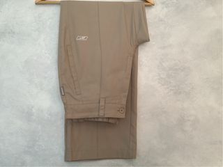 Pantalon Reebok beis