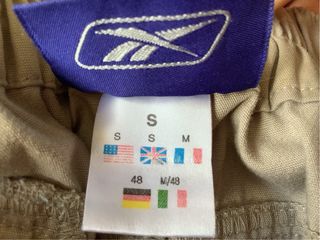 Pantalon Reebok beis