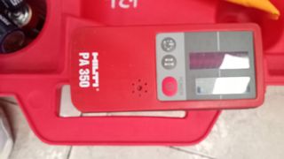 Nivel láser HILTI PR 10