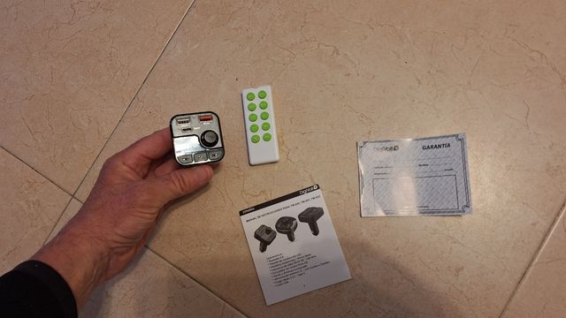 Transmisor FM Bluetooth