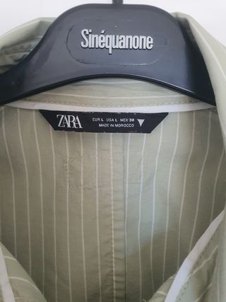 Camisa cropped. Zara.