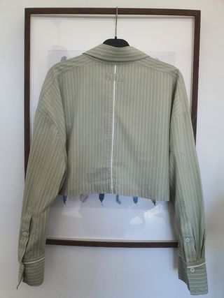 Camisa cropped. Zara.