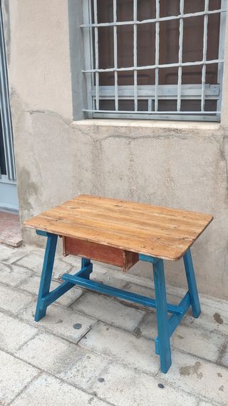 Mesa tocinera antigua con cajon