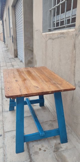Mesa tocinera antigua con cajon