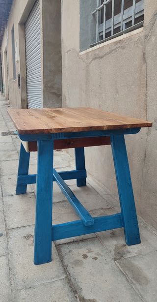 Mesa tocinera antigua con cajon