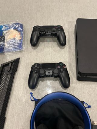 PS4 Slim