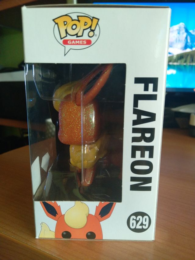 Funko pop Flareon Diamond