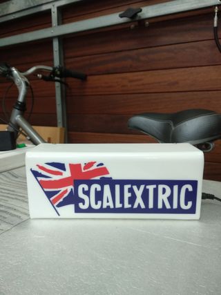 Rótulo luminoso Scalextric.