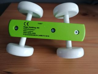 HAPE. Coche de juguete color verde.