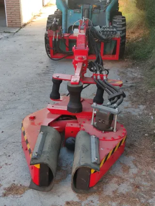 Vibrador de olivos para mini cargadora