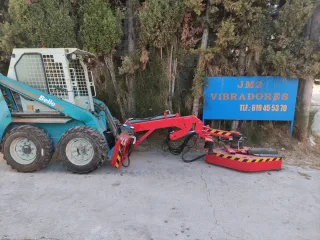 Vibrador de olivos para mini cargadora