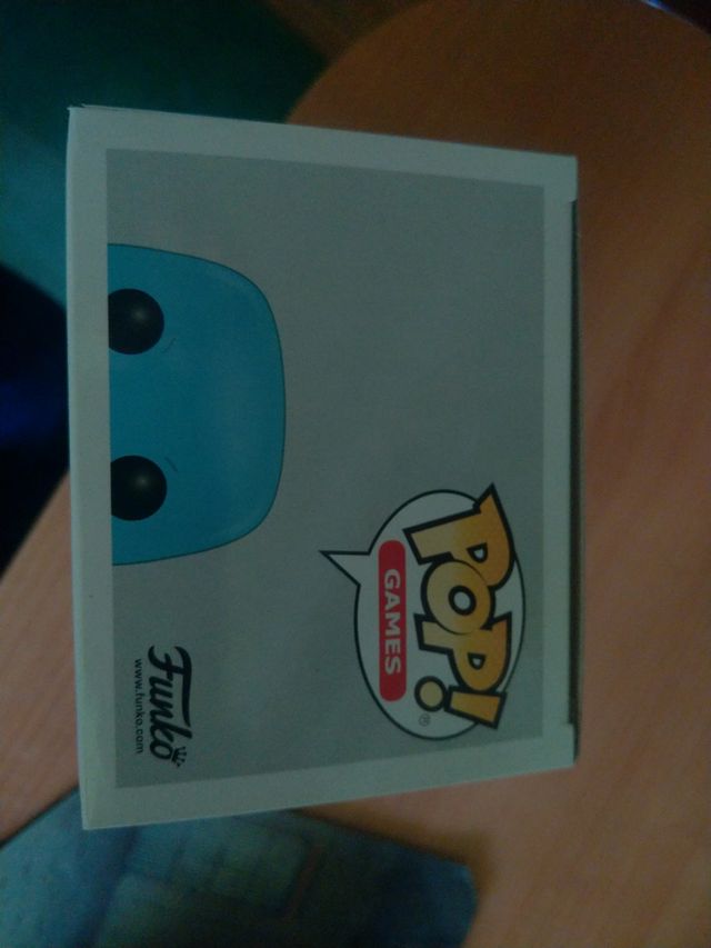 Funko Pop Squirtle Flocked