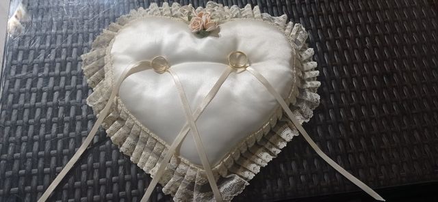 Almohadilla para transportar anillos de boda