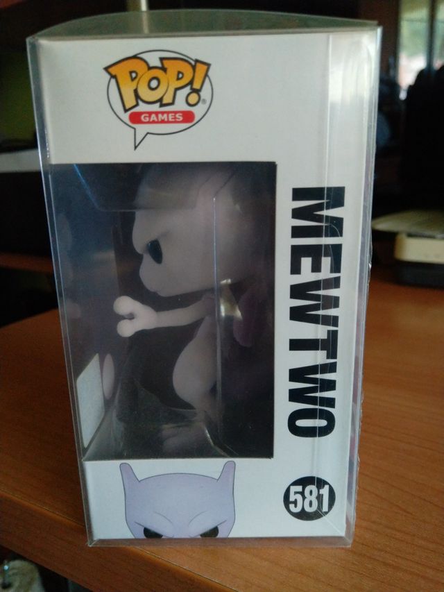 Funko Pop Mewtwo Flocked