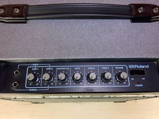 Amplificador Roland Super Cube 100