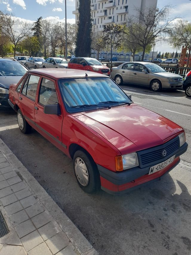 Opel Corsa 1988 con itv febrero 2026