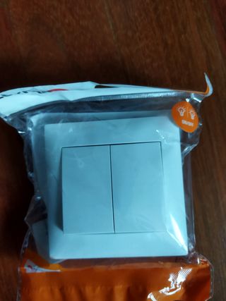 Conmutador/Interruptor blanco
