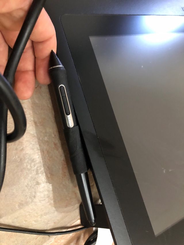 wacom cintiq 16 15.6”