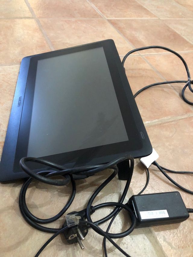 wacom cintiq 16 15.6”