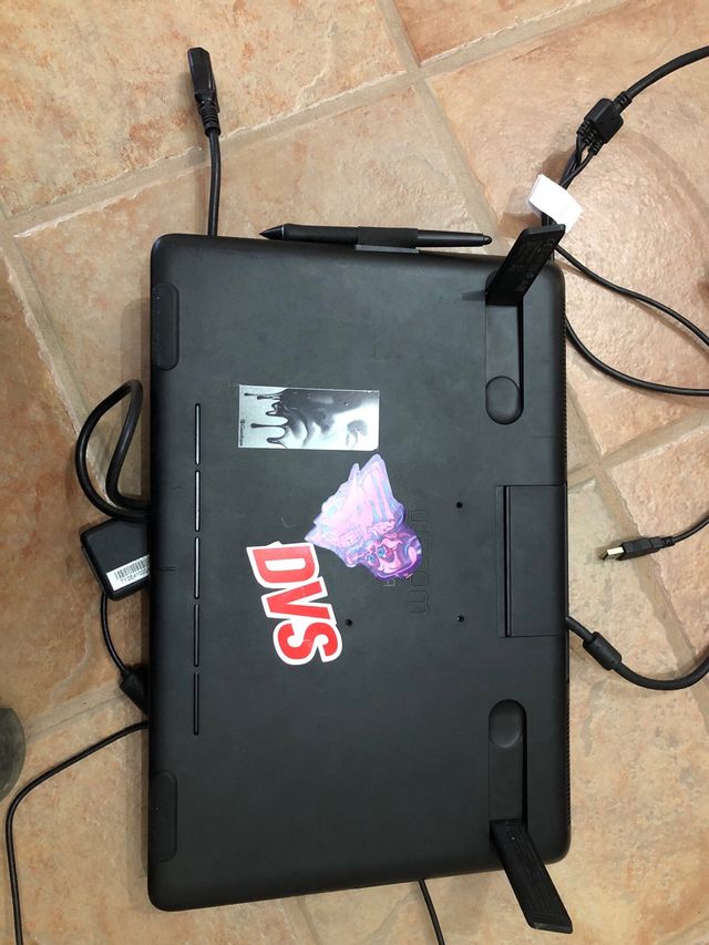 wacom cintiq 16 15.6”