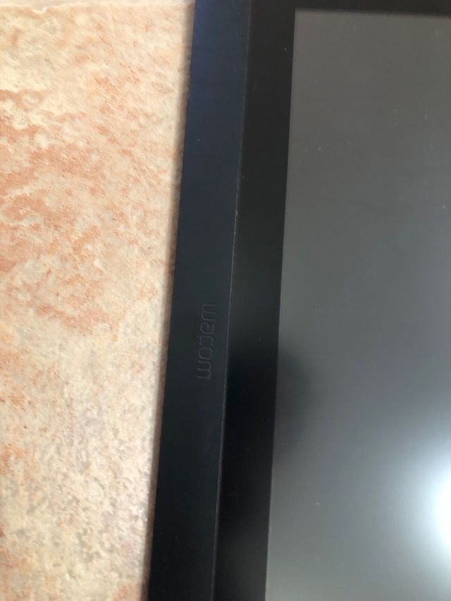 wacom cintiq 16 15.6”