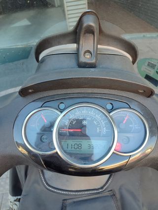 Moto Piaggio Beverly 125