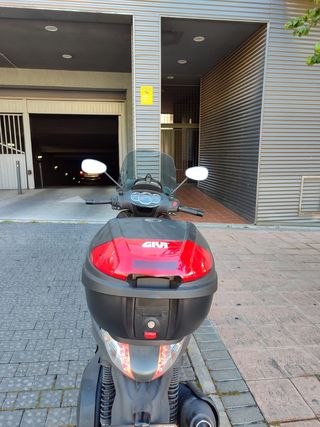 Moto Piaggio Beverly 125