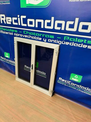 Nº30. Ventana abatible de aluminio gris.