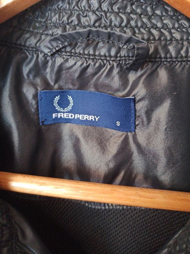 🔝 Chaqueta fina Fred Perry - Talla S