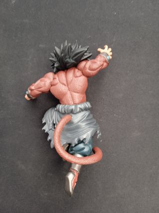 Figura Broly Dark (Gashapon)