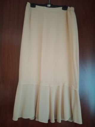 Conjunto de blusa y falda