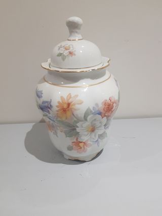 Jarrón de porcelana 28 cm. A