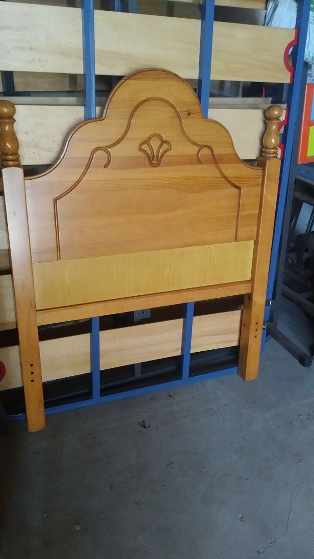 Cabecero de madera