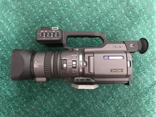 Sony DSR-PD150P Mini DV Camcorder