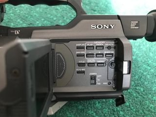 Sony DSR-PD150P Mini DV Camcorder