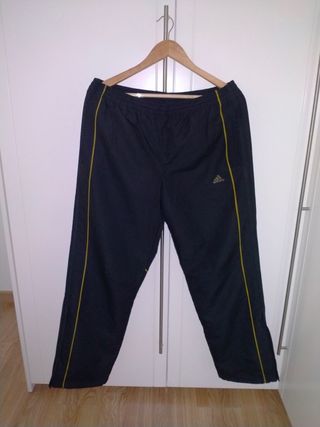 Chándal Adidas Negro y dorado hombre 
