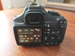 Camara Canon EOS 1100D reflex