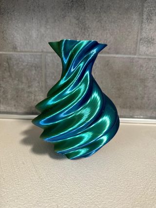 Vaso in plastica multicolor colore che cambia