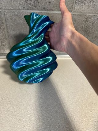 Vaso in plastica multicolor colore che cambia