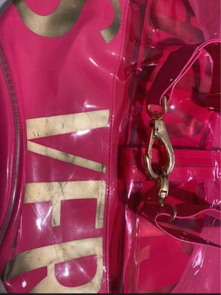 Sacca fucsia versus versace